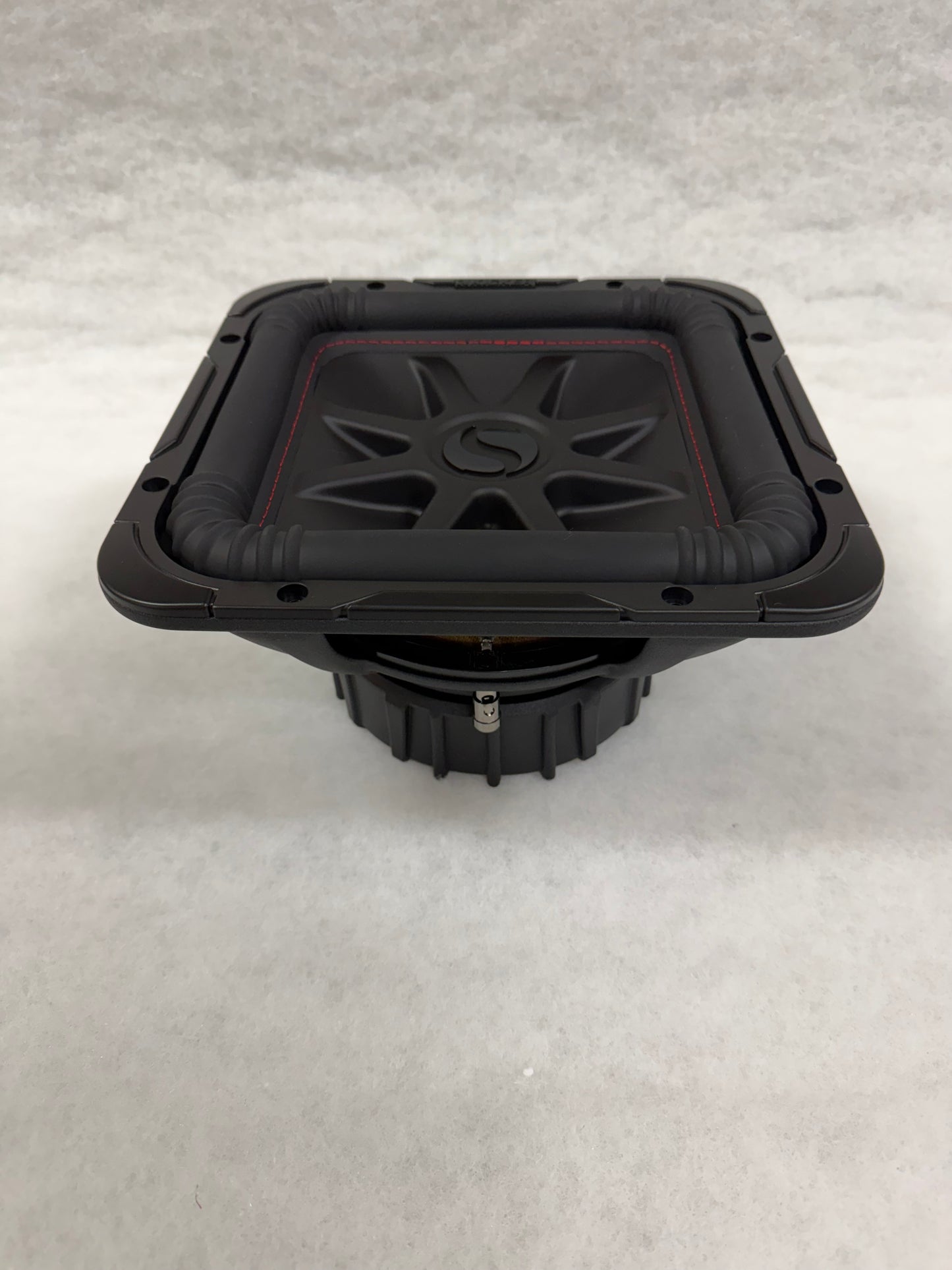 2 Ohm Kicker L7R10 Slingshot Enclosure